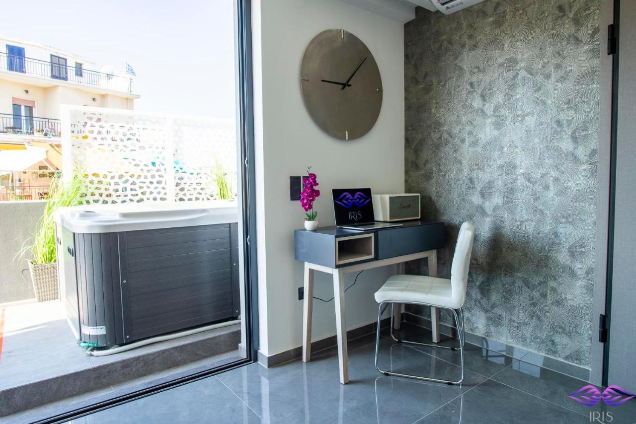 Luxury Penthouse With Acropolis View And Jacuzzi Leilighet Athen Eksteriør bilde